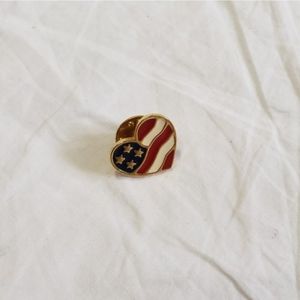 Avon Heart of America patriotic pin